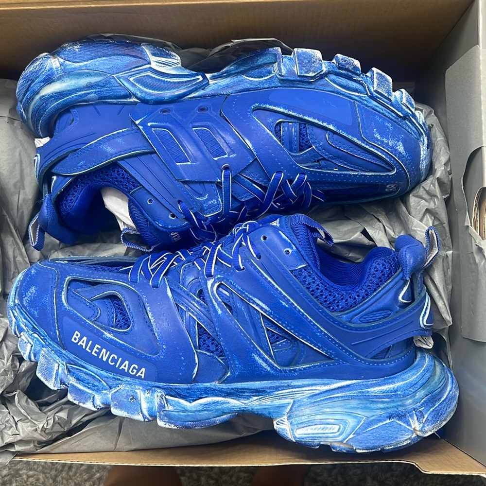 Super cool blue balenciagas! Never worn!!